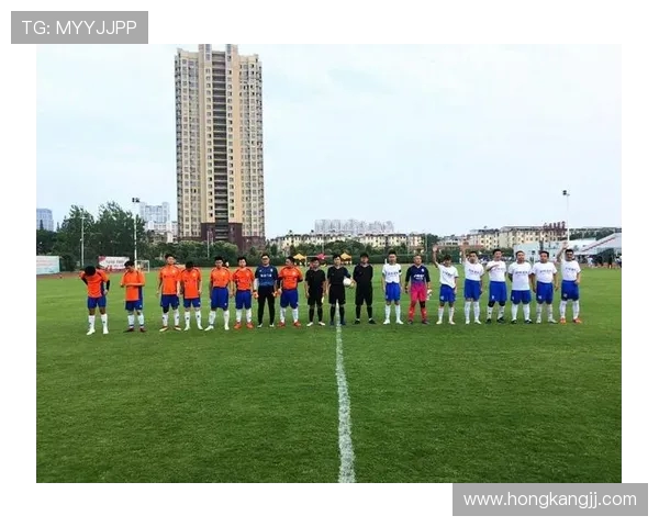 扬州主场鏖战盐城双方激烈对攻展现江淮足球巅峰对决