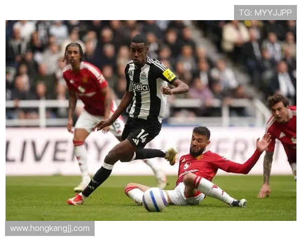 曼联鏖战纽卡斯尔激烈对攻红魔誓夺胜利重振英超雄风