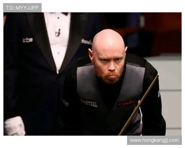 加里威尔逊与卡特的巅峰对决谁能笑到最后精彩赛事回顾与分析